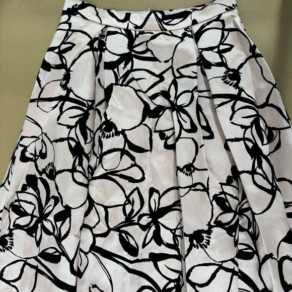 💕2PC CROP & A LINE MAXI FORMAL SET - Picture 9 of 14